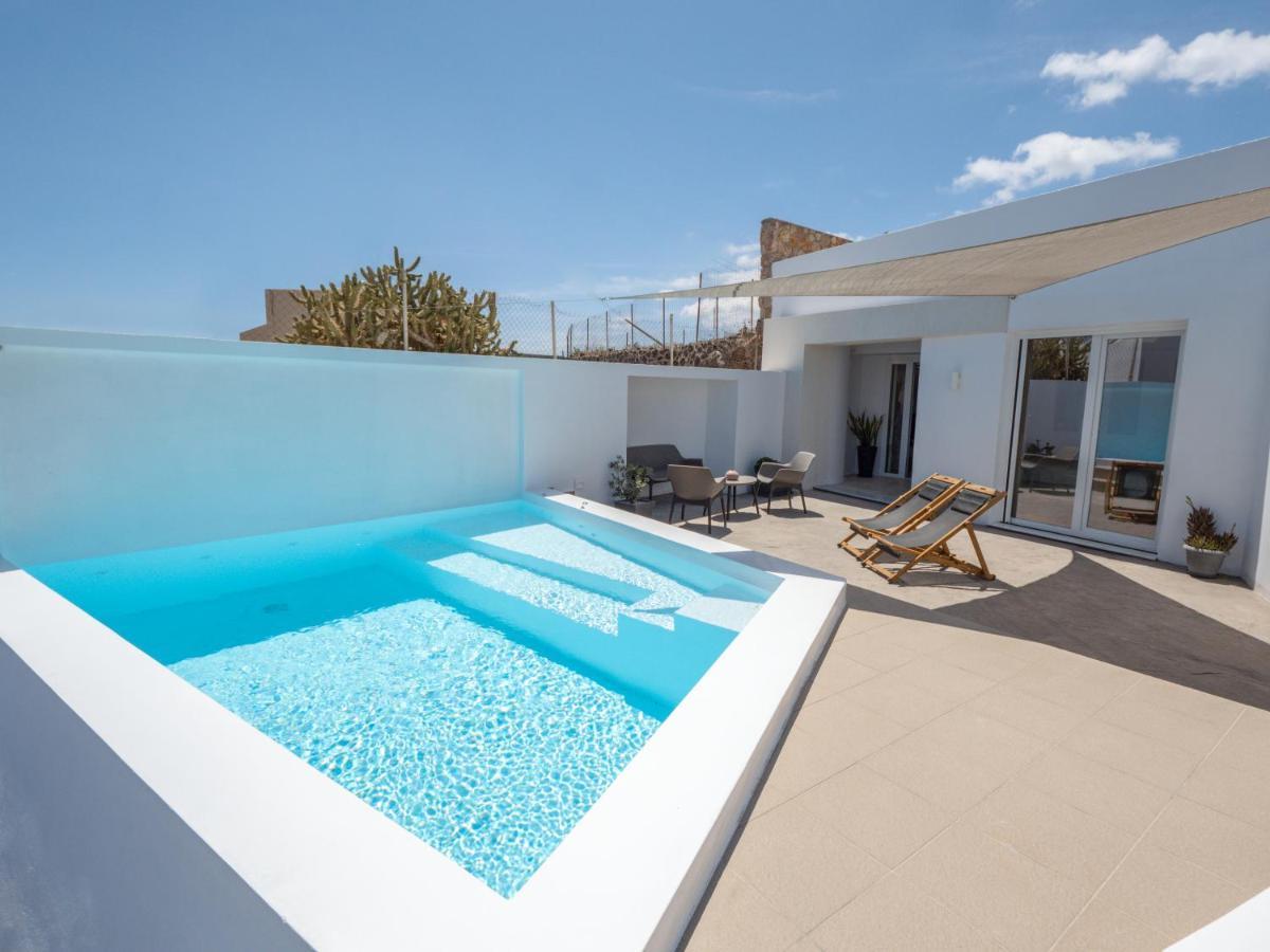 Valery Suites Fira  Exteriör bild