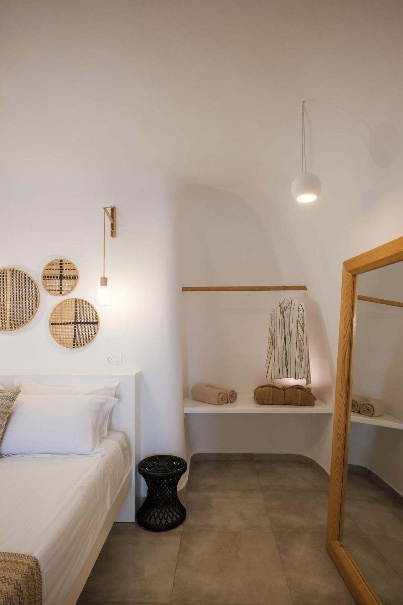 Valery Suites Fira  Exteriör bild