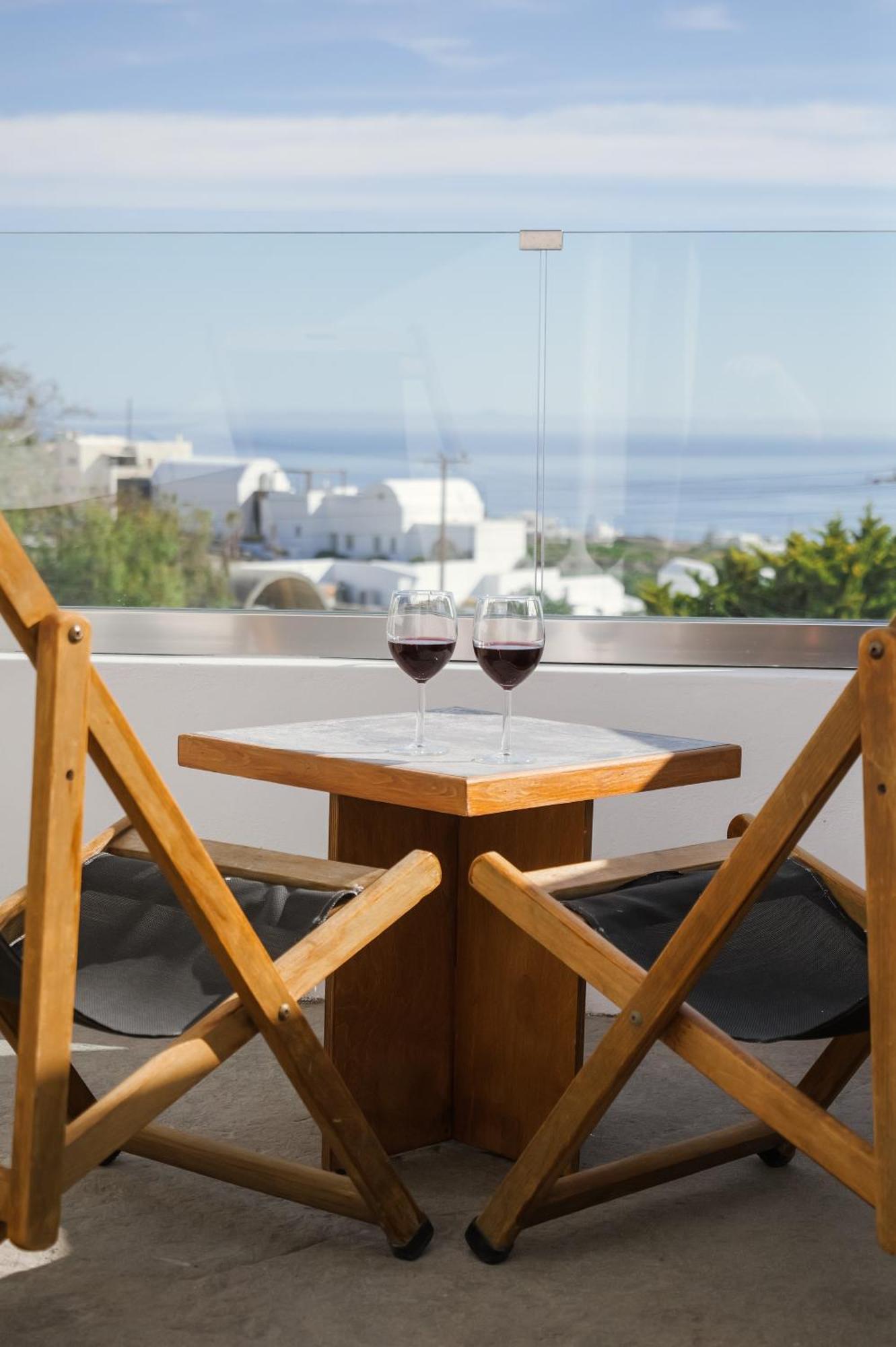 Valery Suites Fira  Exteriör bild